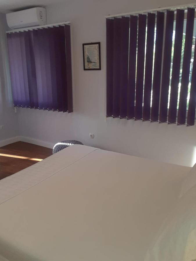 New Kosljun Apartment Short Walk To Beach ภายนอก รูปภาพ
