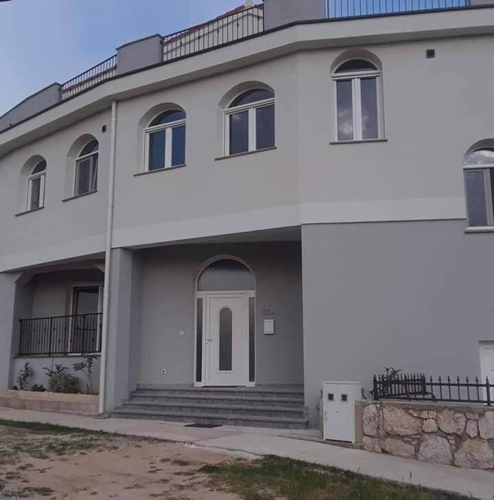 New Kosljun Apartment Short Walk To Beach ภายนอก รูปภาพ